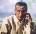 Veteran artiste and professor <b>Sunil Ariyaratne</b> introduces his new film &quot; <b>...</b> - z_P22-Sunil