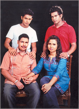 kannada actress manjula family photos
