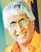 Prof <b>Sunil Ariyaratne</b> (Veteran lyricist, writer, filmmaker and senior <b>...</b> - z_p17-Grand-03